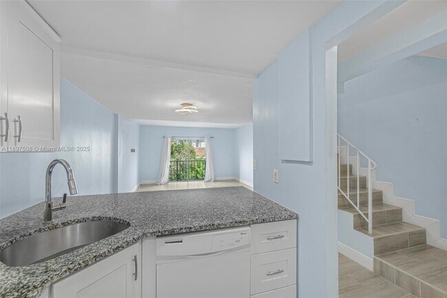 Building Photo - 6709 N Kendall Dr