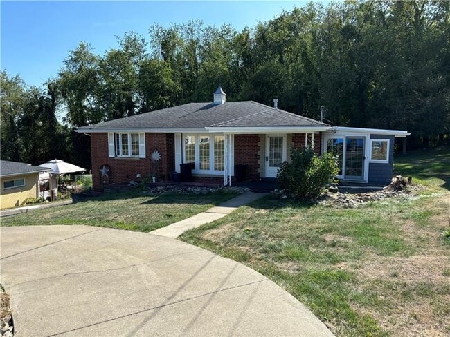Primary Photo - 96 Moger Dr