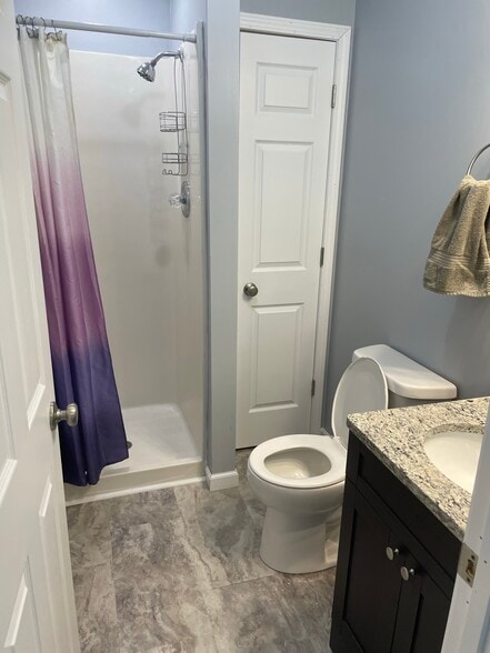 Building Photo - 1812 Briarwood Dr