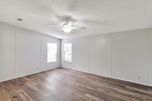 Building Photo - 11466 Rhodine Rd