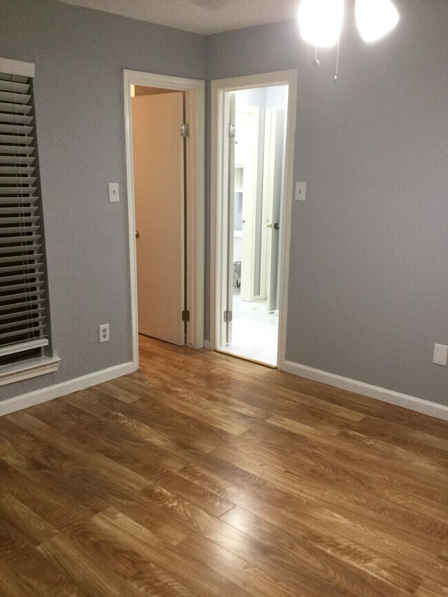 Building Photo - 2019 Place Rebecca Ln