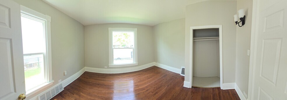 Building Photo - 614 S Lincoln Ave