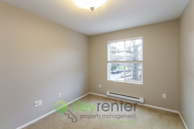 Building Photo - **Rent Incentive** Premier 3-Bed Home in a Coveted Seattle Community