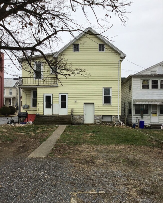 Building Photo - 113 E Orange St