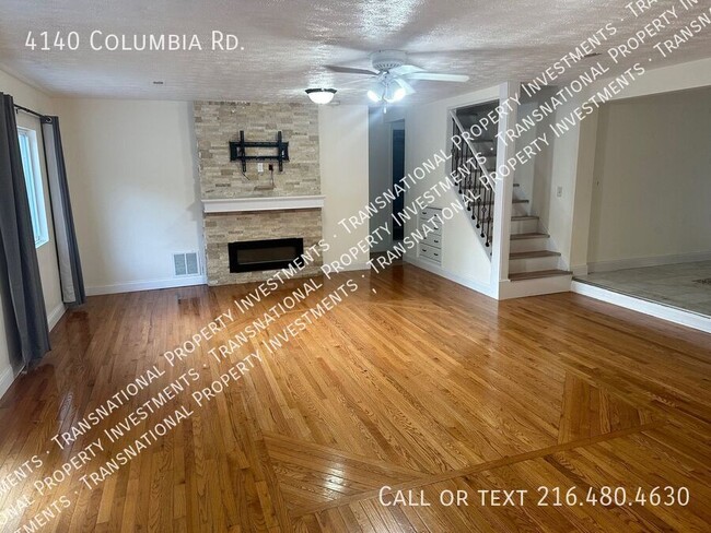 Building Photo - Rare North Olmsted Gem: Spacious 4-Bed, 4-...