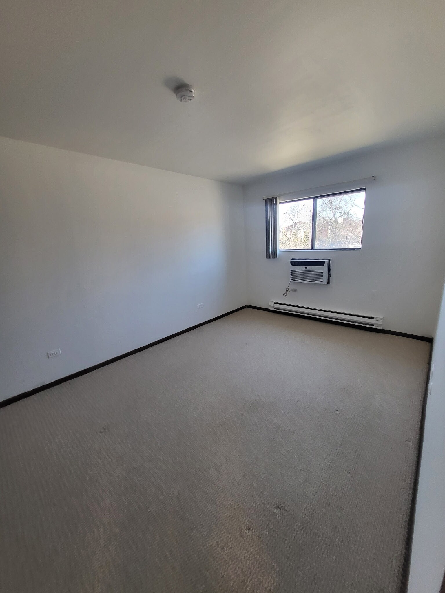 Building Photo - 1525 Norway Ln