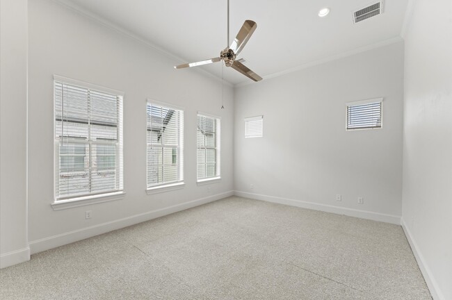 Building Photo - 4053 Leeland St