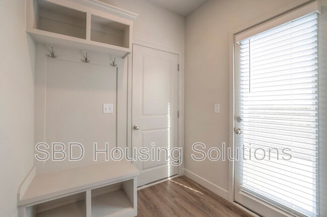 Building Photo - 12423 S Parkwood Ln