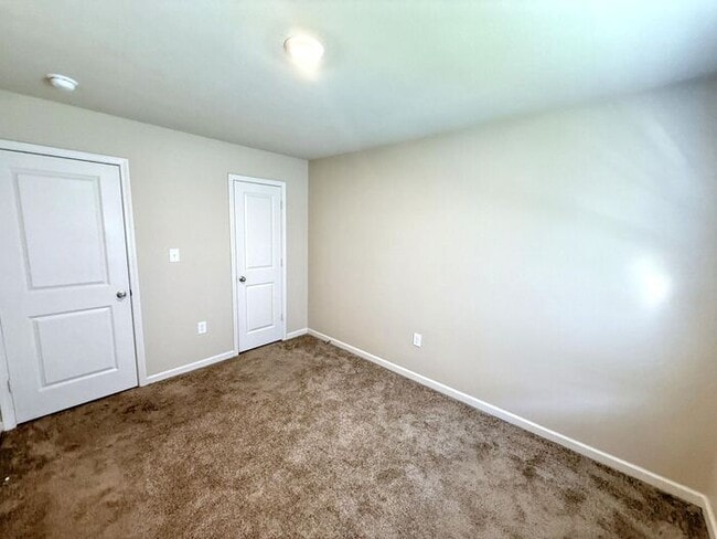 Building Photo - 6296 Rainbow Row