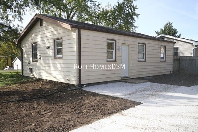 Building Photo - 3-4 Bedroom 1 Bath Ranch Style Home Full B...