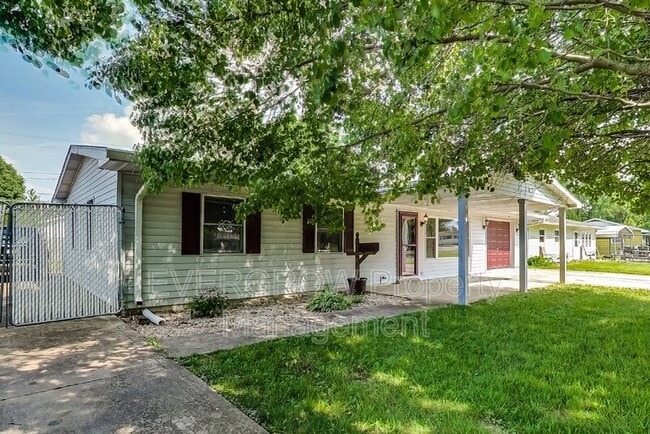 Building Photo - 205 Mooreland Dr