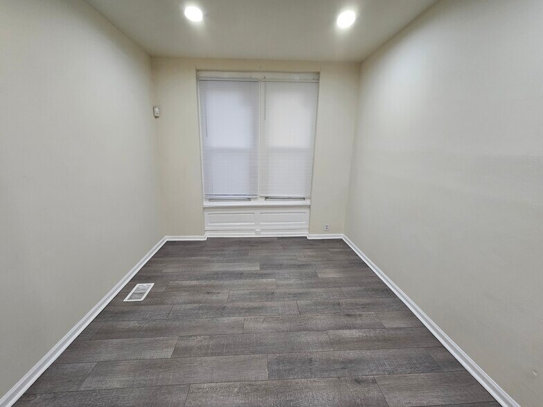 Building Photo - 2253 N 16th St