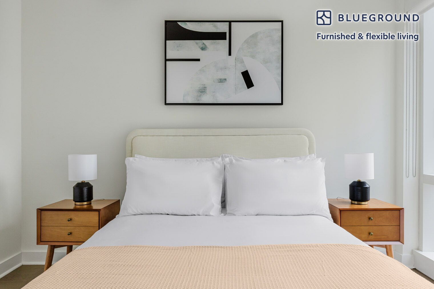 Building Photo - 450 W 42nd St