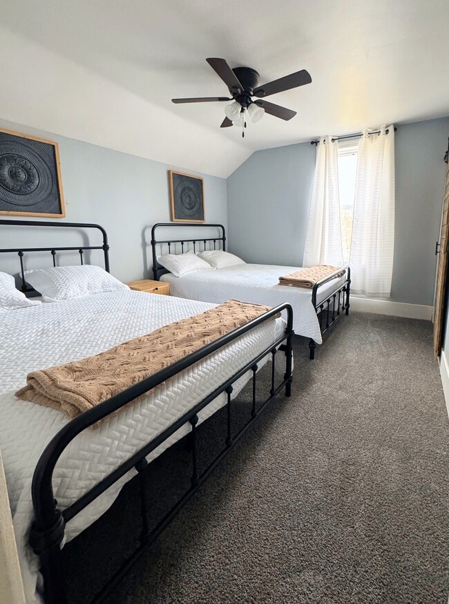 Building Photo - 3920 E Church St