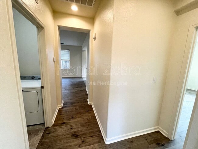 Building Photo - 4304 Strathmore Pl