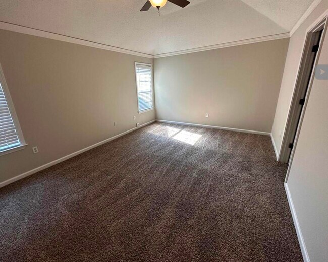 Building Photo - 8784 Overcup Oaks Dr