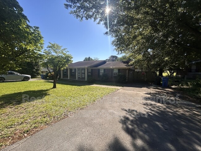 Building Photo - 4000 Webb Rd