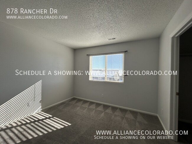 Building Photo - 878 Rancher Dr