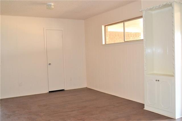Building Photo - 2717 Foxcroft Cir