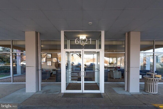 Building Photo - 6621 Wakefield Dr