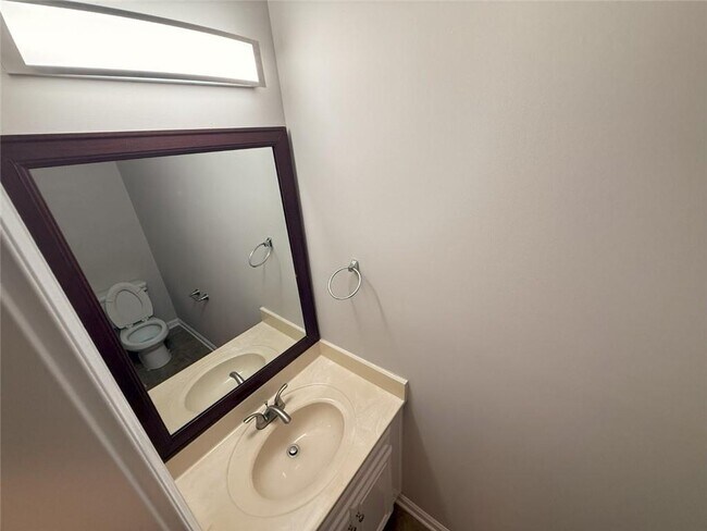 Building Photo - 5715 Bucknell Trace