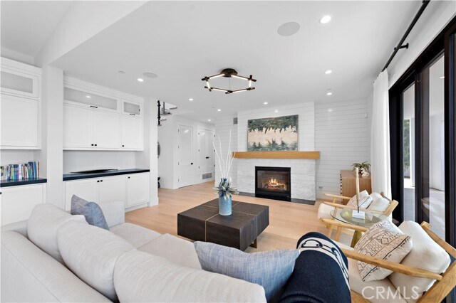 Building Photo - 2507 Alta Vista Dr