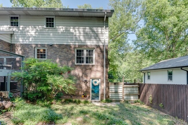 Building Photo - 2663 Rangewood Dr NE