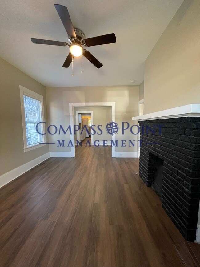 Building Photo - Newly Renovated Just For You!