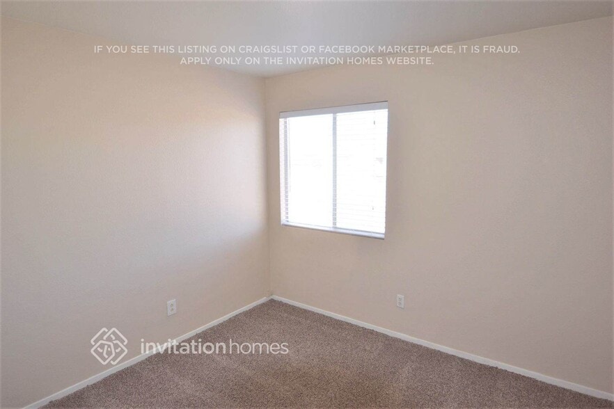 Building Photo - 9901 Rose Charmont St