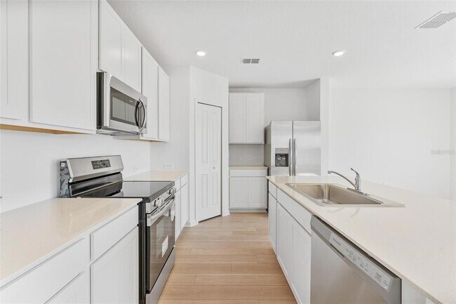 Building Photo - 6424 DOMIZIO Dr