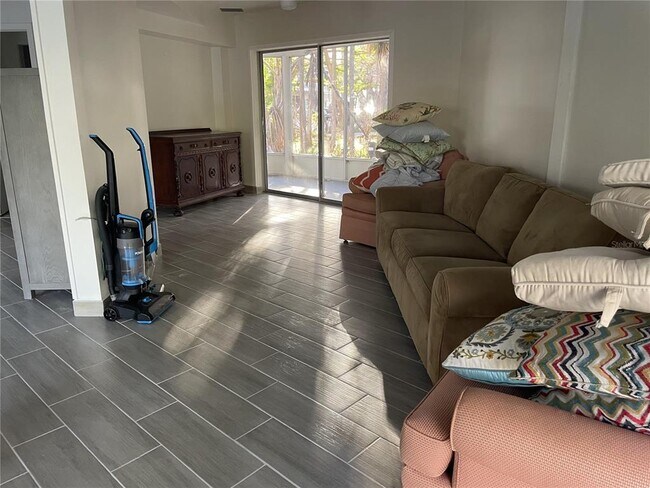 Building Photo - 7215 Manasota Key Rd