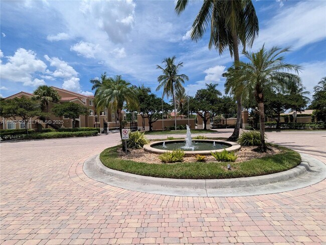 Building Photo - 8070 N Nob Hill Rd