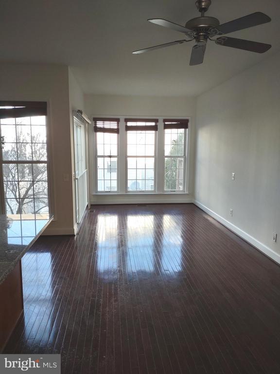 Building Photo - 2475 Terra Cotta Cir