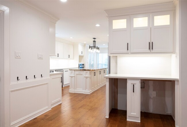 Building Photo - 5415 3 Oaks Cir