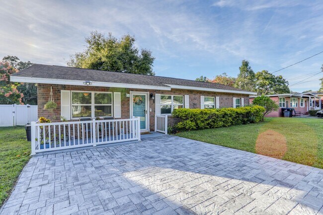 Building Photo - 3442 Lila Dr