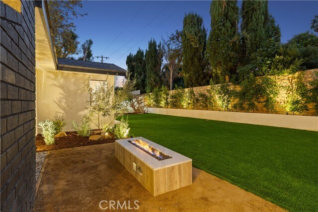 Building Photo - 7663 Sedan Ave