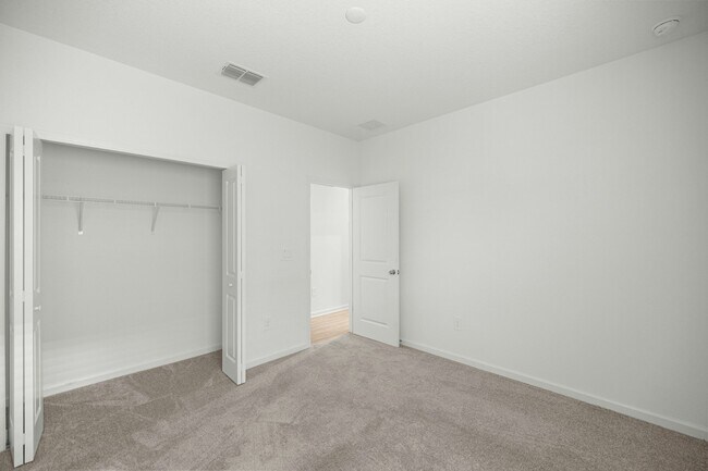 Building Photo - 4610 SW 89th Loop