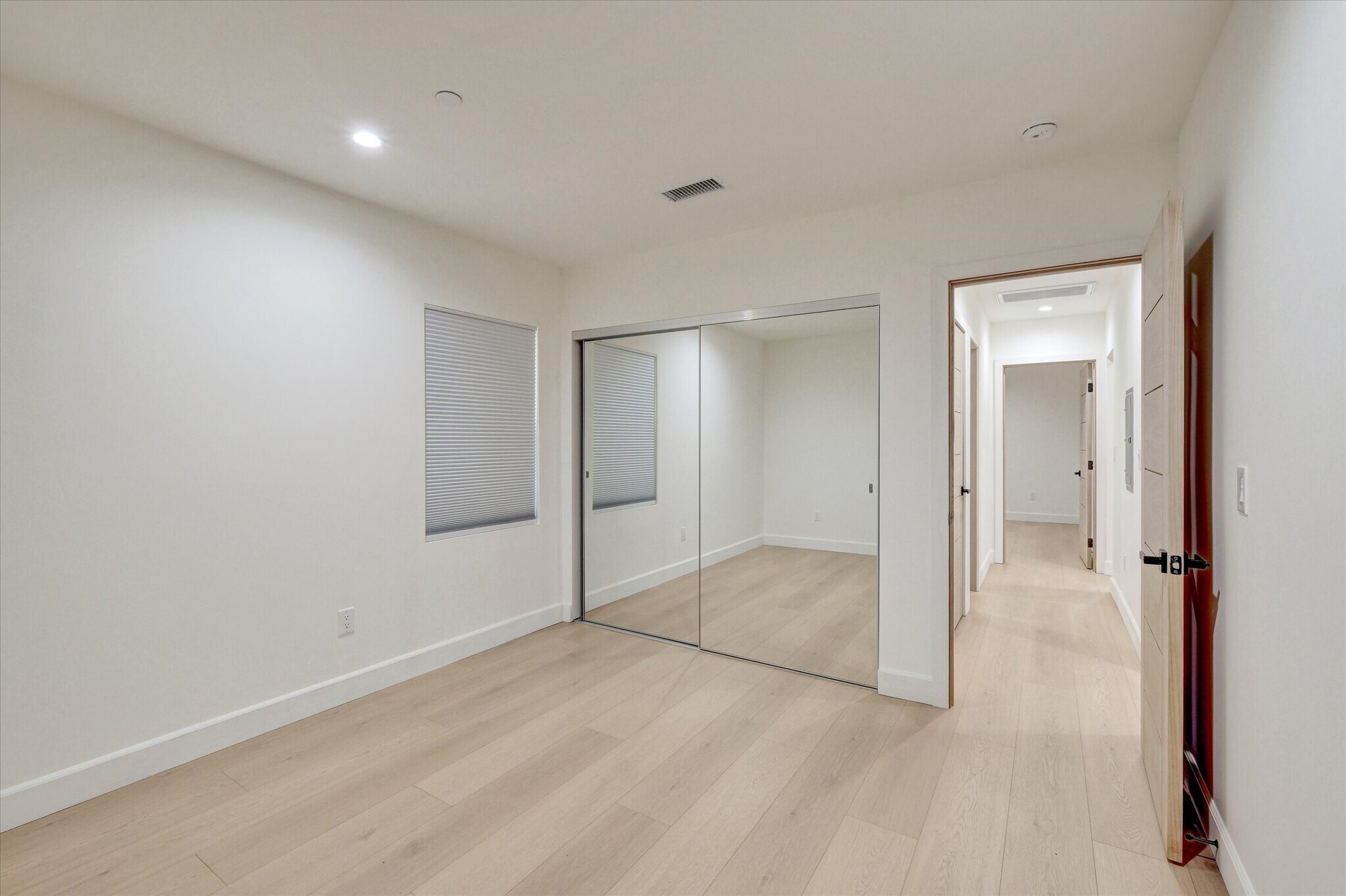 Building Photo - 5348 Thornburn St