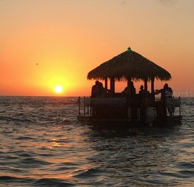 Building Photo - 9739 Meadow Field Cir