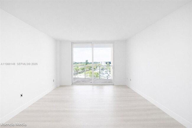 Building Photo - 1351 NE Miami Gardens Dr