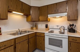 Building Photo - 225 Sugar Creek Ln