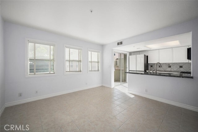 Building Photo - 10770 Chestnut St