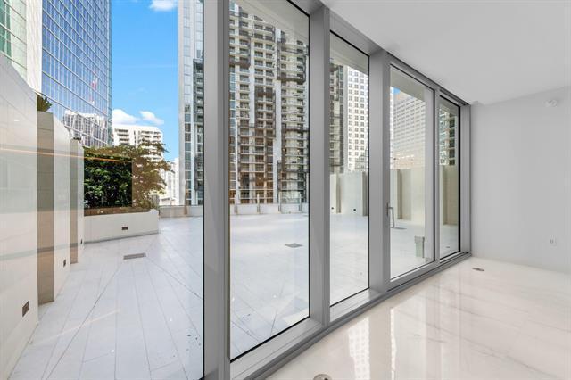 Building Photo - 300 Biscayne Boulevard Way