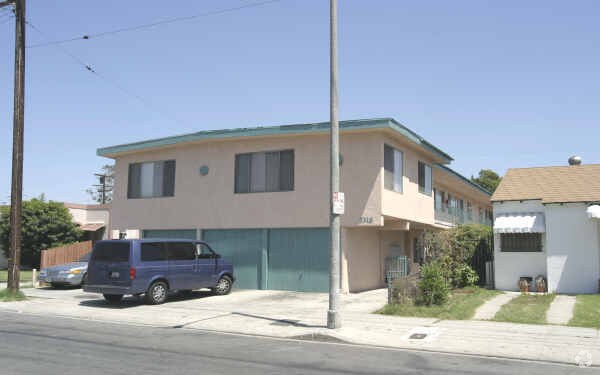 Primary Photo - 5316 Linden Ave