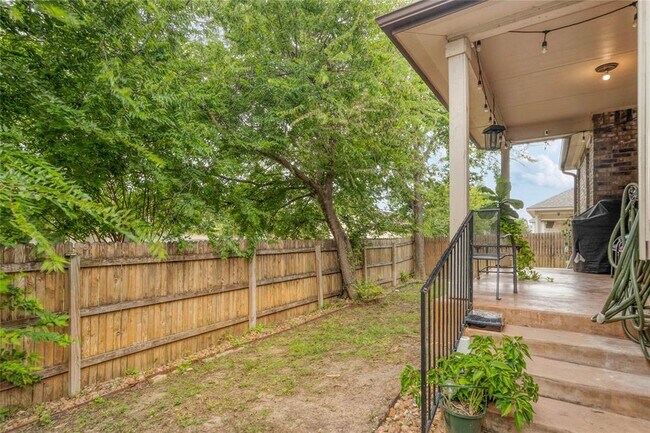 Building Photo - 1225 Peregrine Way