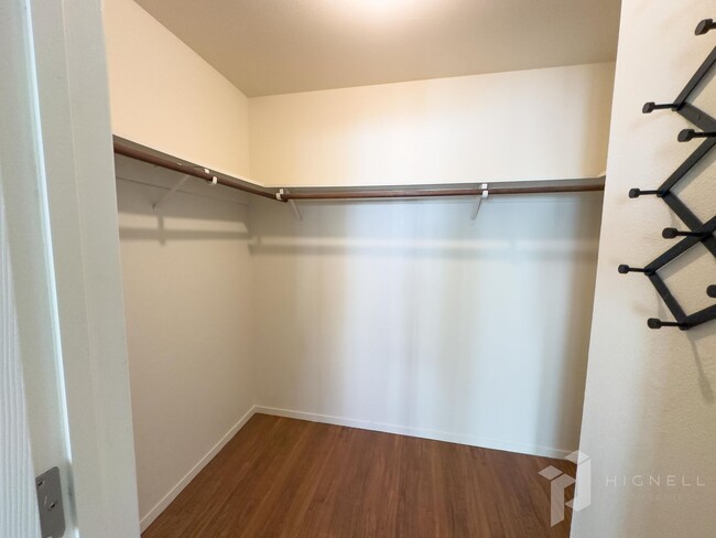 Building Photo - MOVE IN SPECIAL!!! $500 OFF FIRST MONTH'S ...