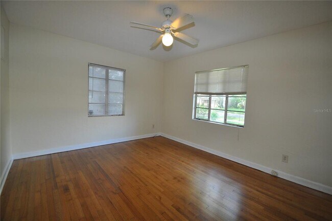 Building Photo - 519 Vern Dr