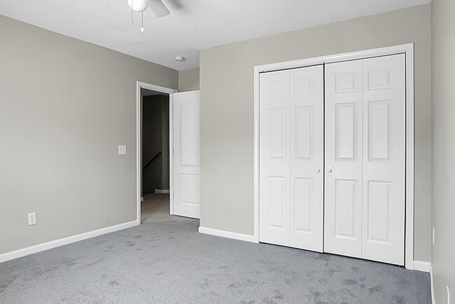 Building Photo - Lovely home in Summerville SC- Move In Spe...