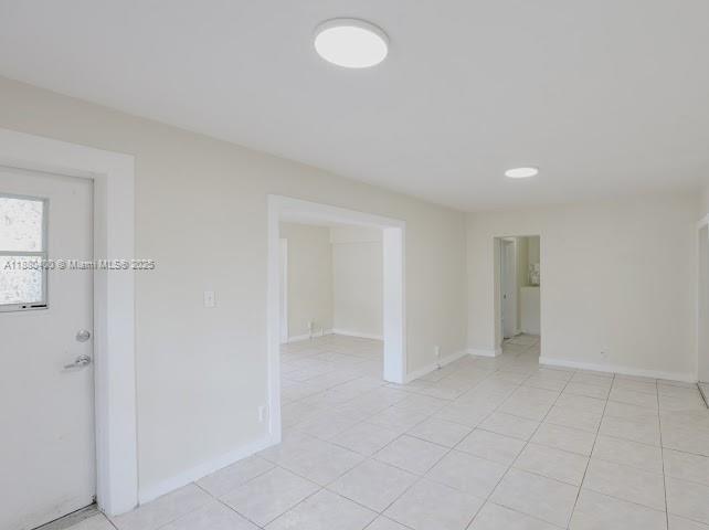 Building Photo - 2250 NE 136th St