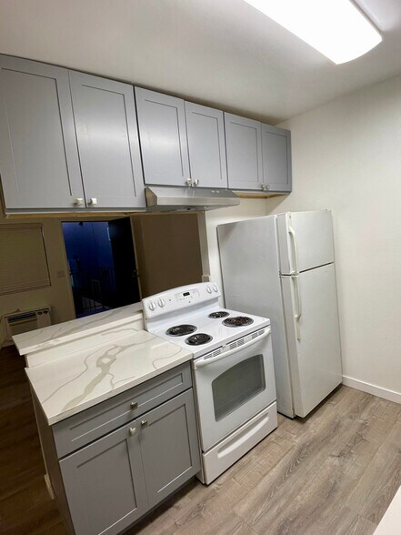 Building Photo - 3036 C St